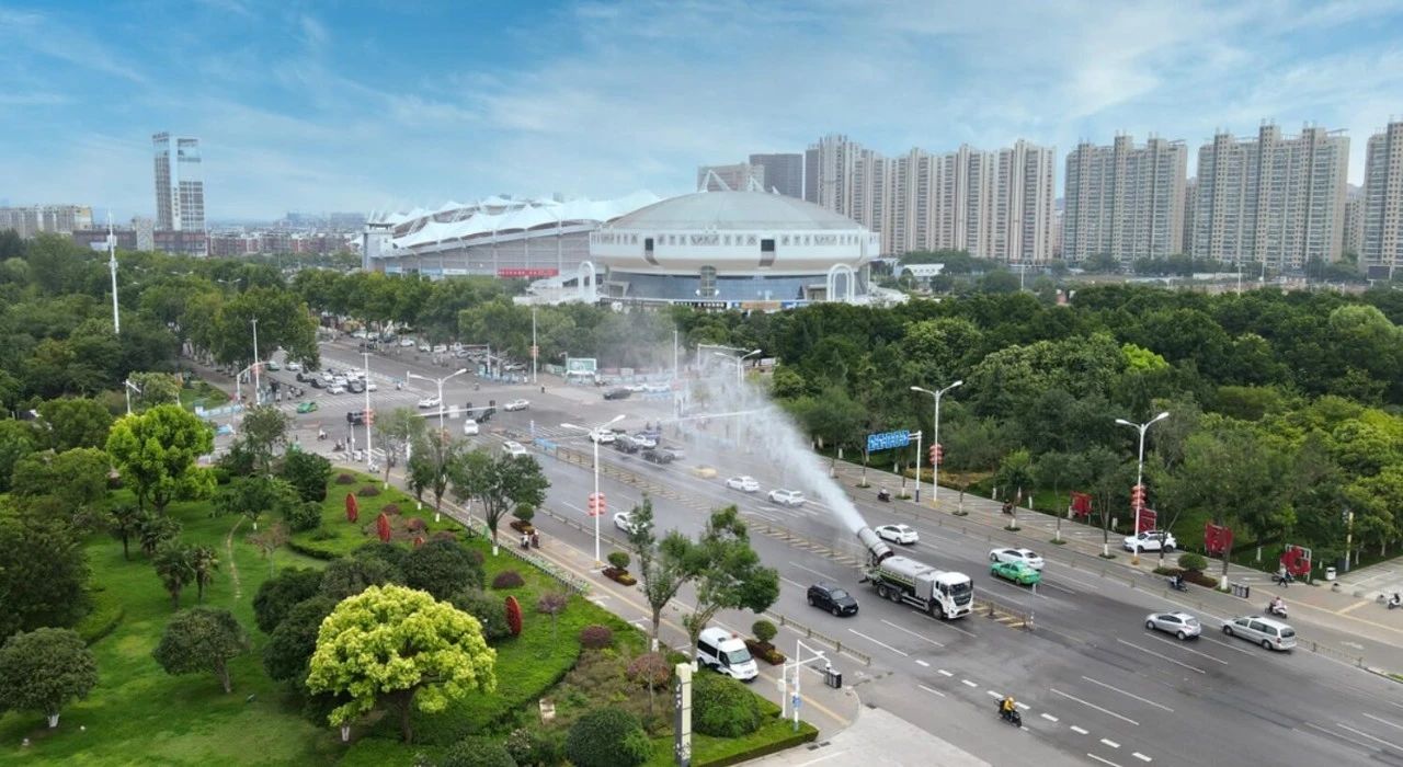 BSport体育官网环境荣登“城市服务十大影响力企业”和“环卫装备十大影响力企业”双榜
