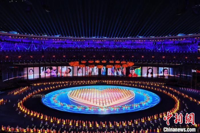 心相约梦闪耀：亚残运会展现残疾人运动员自强