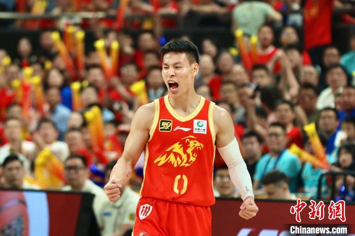 林秉圣首秀定乾坤 广厦男篮首胜追平总比分