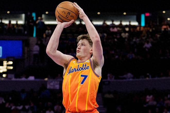 4号秀克努佩尔带伤砍准三双 黄蜂掀翻尼克斯终结