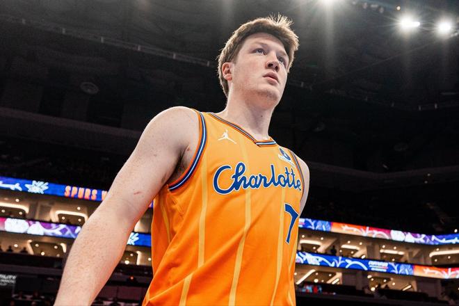 4号秀克努佩尔带伤砍准三双 黄蜂掀翻尼克斯终结