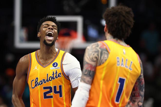 4号秀克努佩尔带伤砍准三双 黄蜂掀翻尼克斯终结