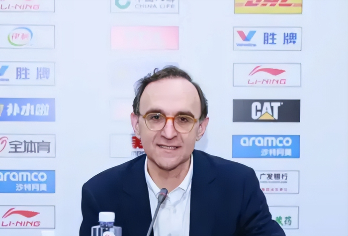 辽宁男篮大胜广州，赵继伟23分引领团队胜利，乌